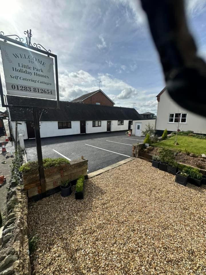Little Park Holiday Homes Self Catering Cottages 1 & 2 Bedrooms Available Close To Tutbury Castle 외부 사진