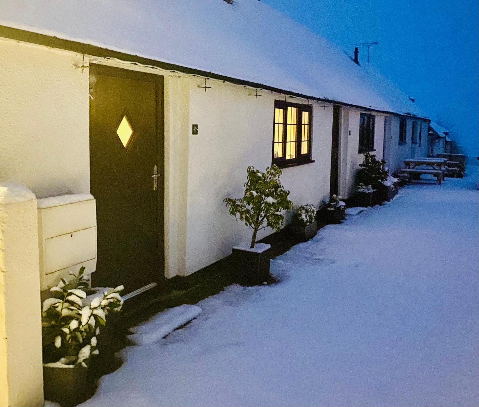 Little Park Holiday Homes Self Catering Cottages 1 & 2 Bedrooms Available Close To Tutbury Castle 외부 사진